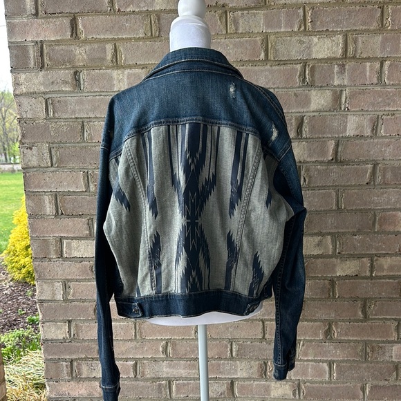 Ariat Women's Blue Denim Jacket - Picture 7 of 10